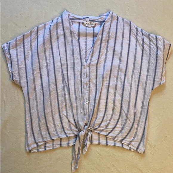 Button down top - Picture 1 of 4